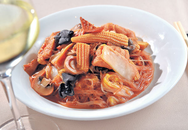 Braised Vegetables with Red Fermented Beancurd Rice 南乳粗齋飯🌱