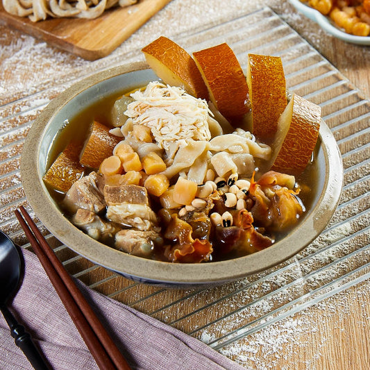 老黃瓜瑤柱螺頭湯 - Double Boiled Chinese Old Cucumber with Dry Scallop & Sea Conch